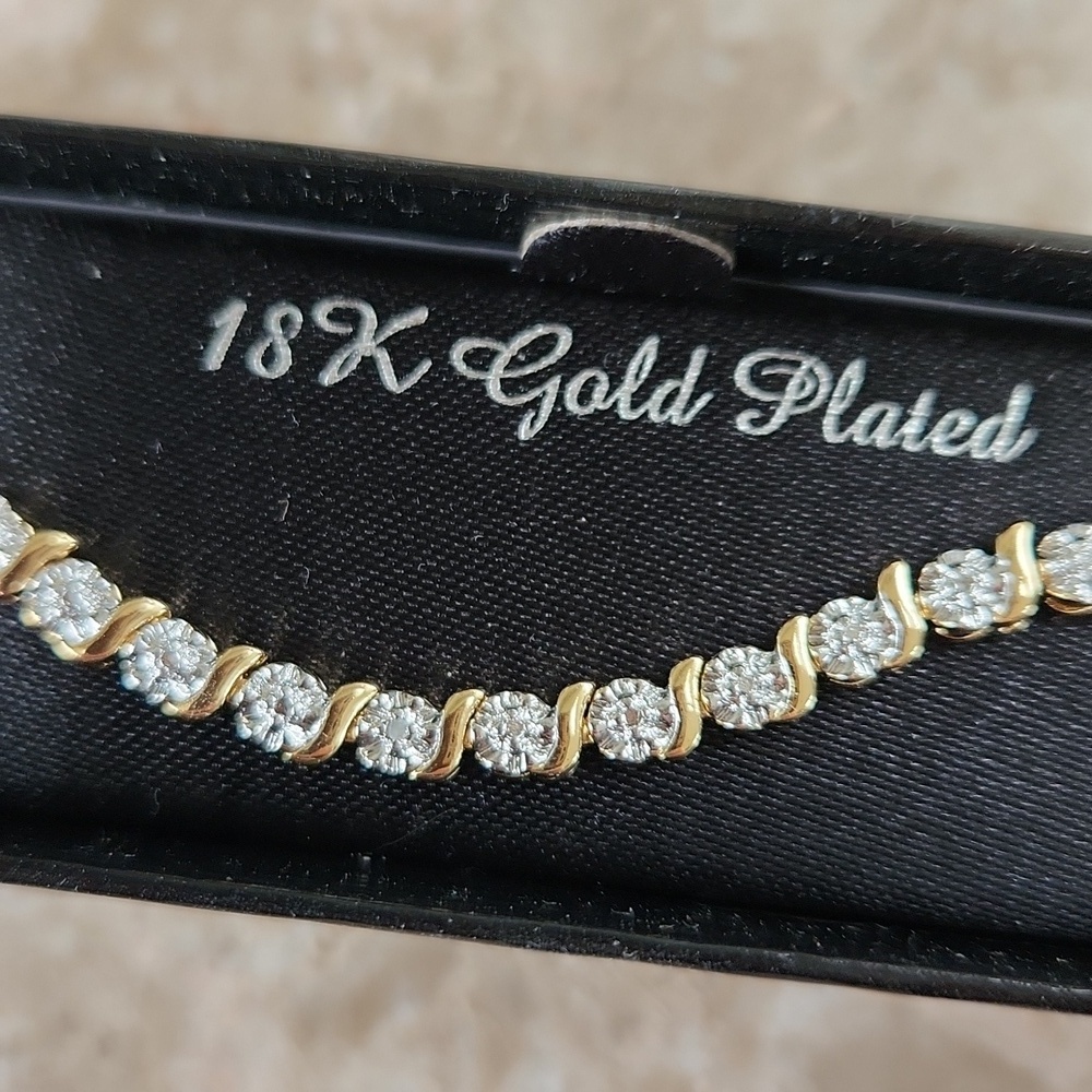 Diamond Accent, 18K Gold Plated Tennis Bracelet, 7.5", NEW - Picture 3 of 5